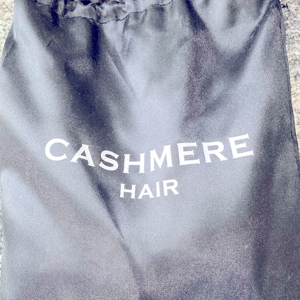 Cashmere Hair natural hair seamless 18” hair extensions in natural blonde.